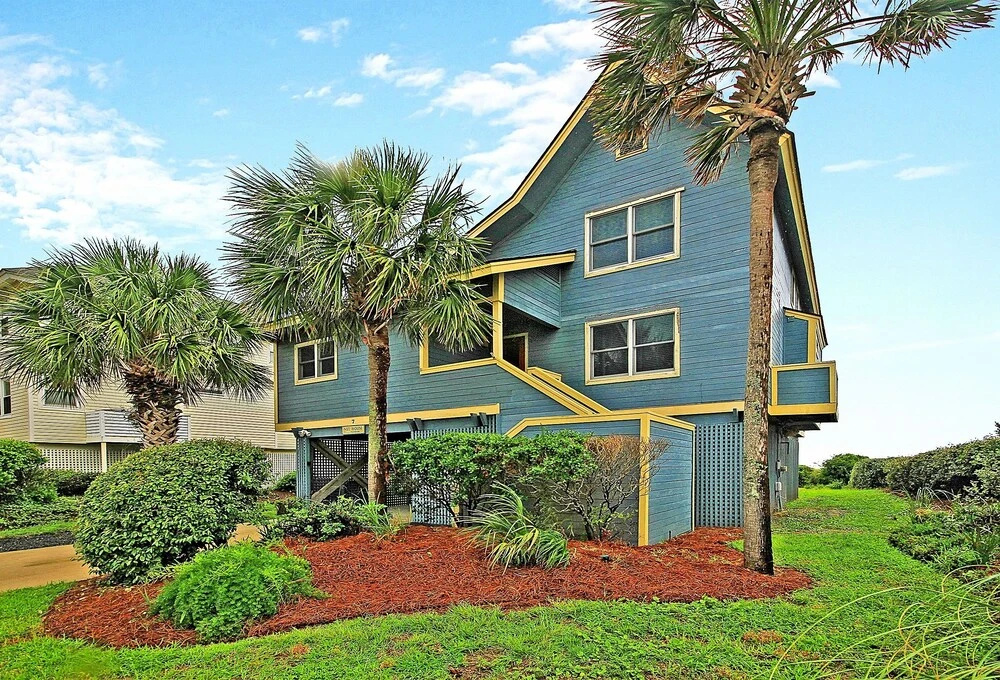 New Listing! the Nut House W/ Oceanfront Porch Home