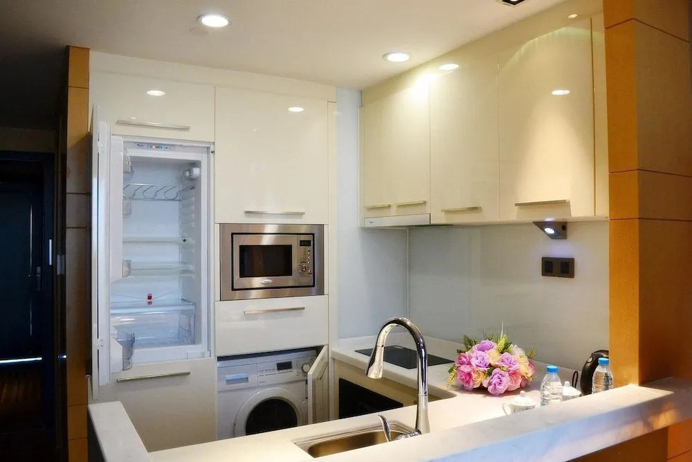 Yi Cheng International Apartment Hotel