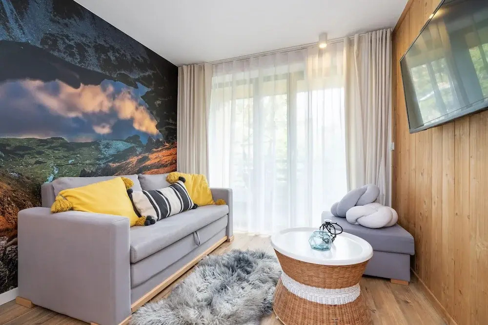Giewont View Apartamenty z widokiem - Butikowe & Sauna, Jacuzzi, Basen - Grunwaldzka Krupówki Centrum Zakopane by RentiloPL