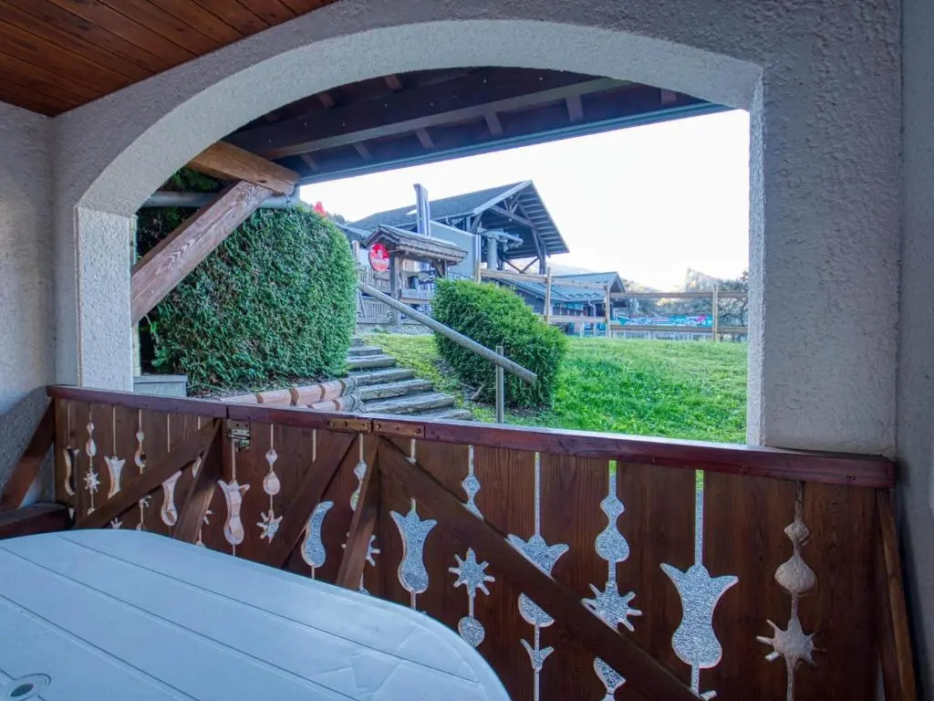 Appartement cozy 4 pers près télécabine avec terrasse - FR-1-642-50