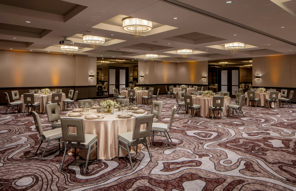 Embassy Suites By Hilton Minneapolis Downtown Hotel