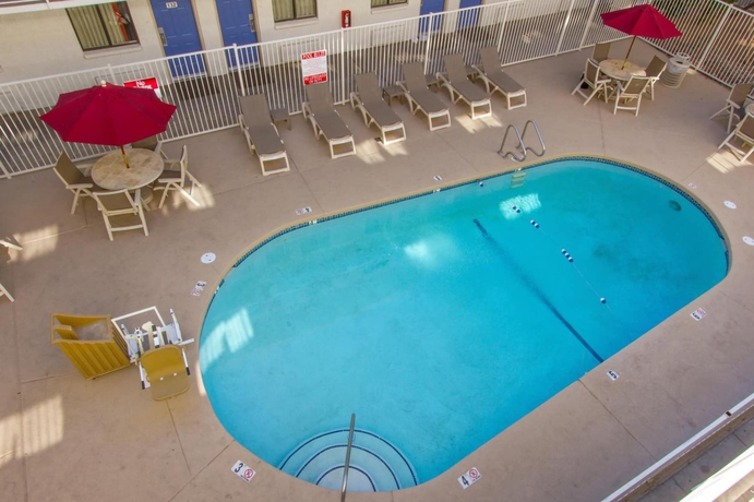 Motel 6 Phoenix - Northern Avenue