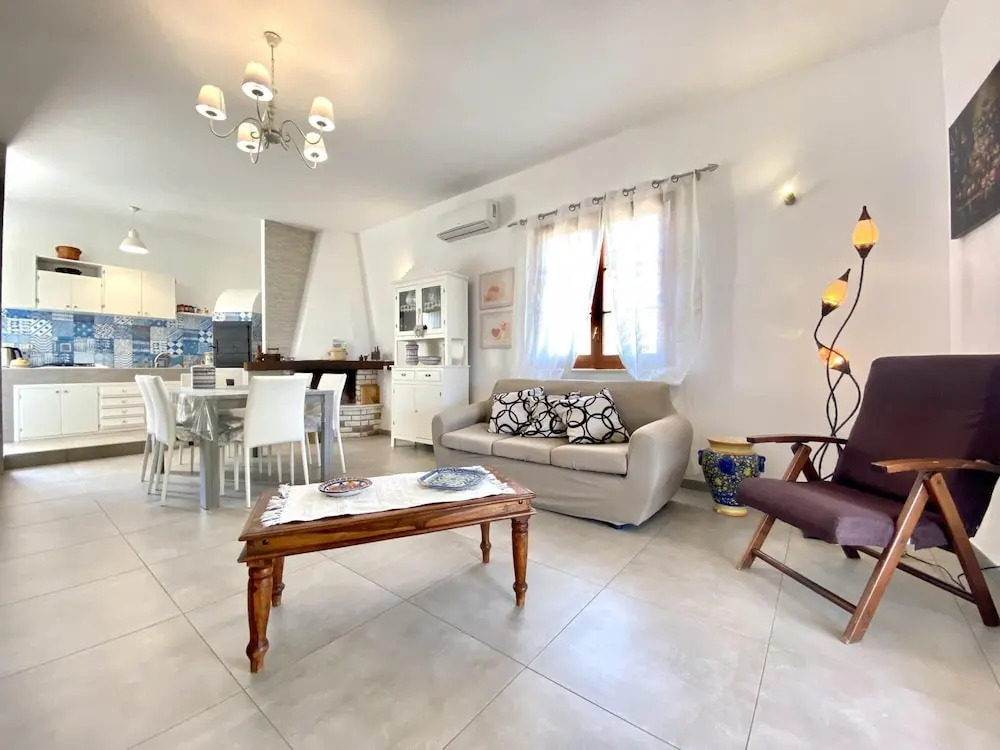 Villa Teti a pochi passi dal mare