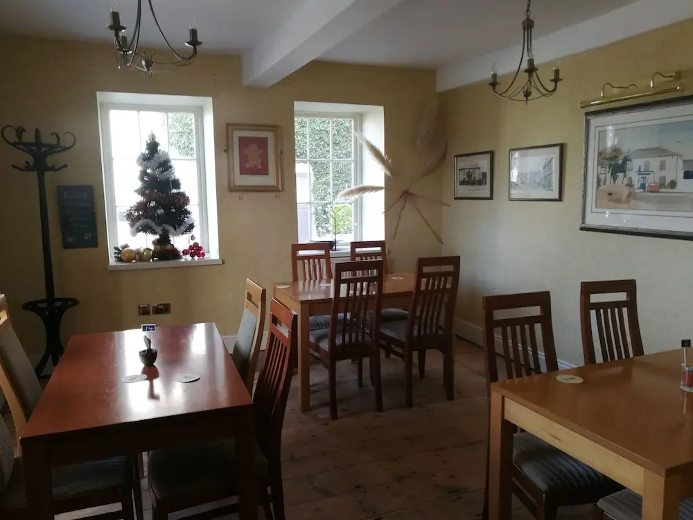 Feathers Hotel Bar and Restaurant