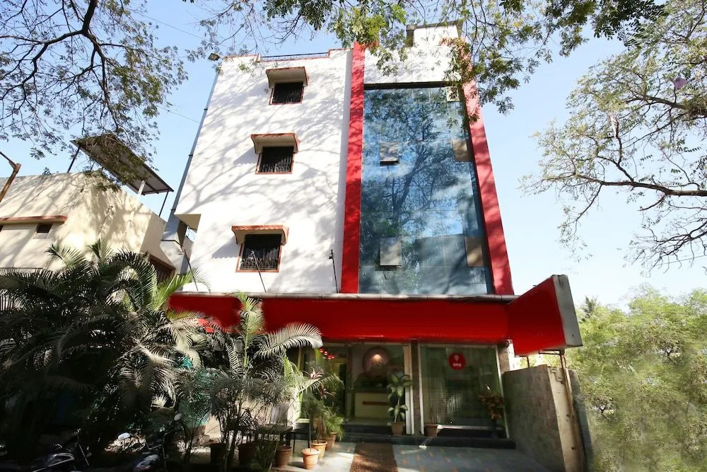 OYO 11548 Hotel Mrunal Palace
