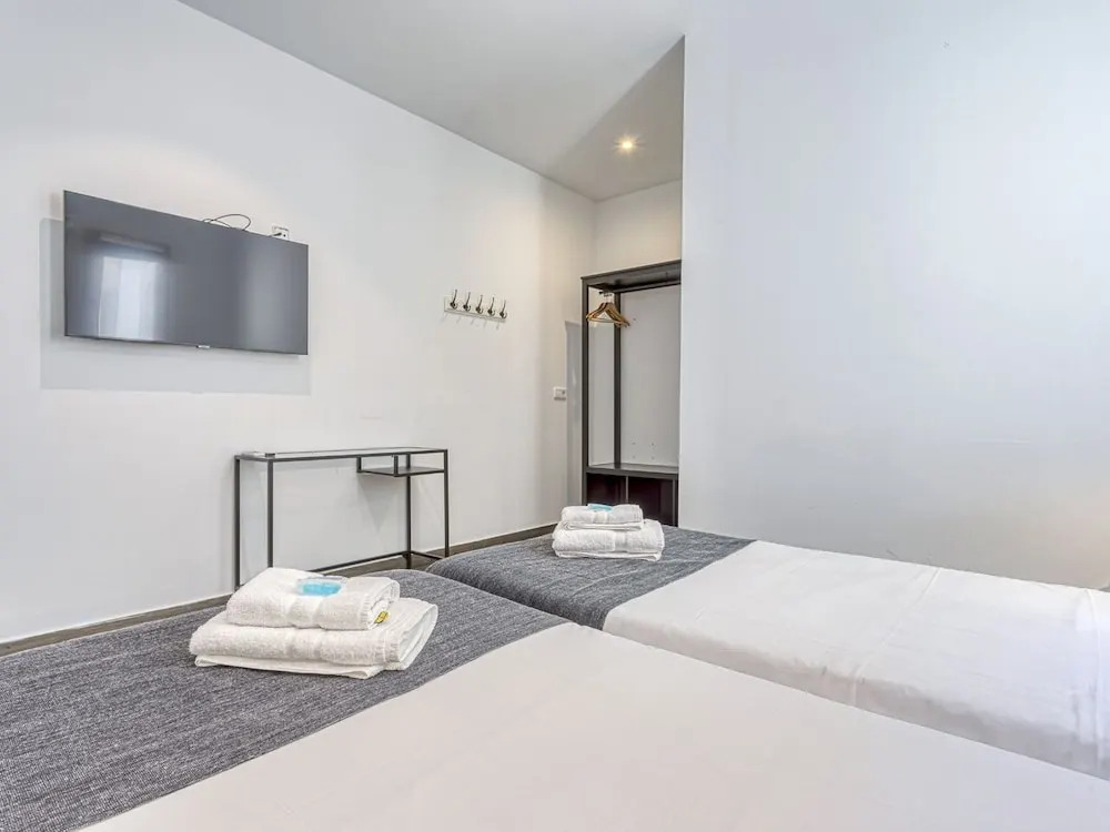 HOSTAL BEDMATES