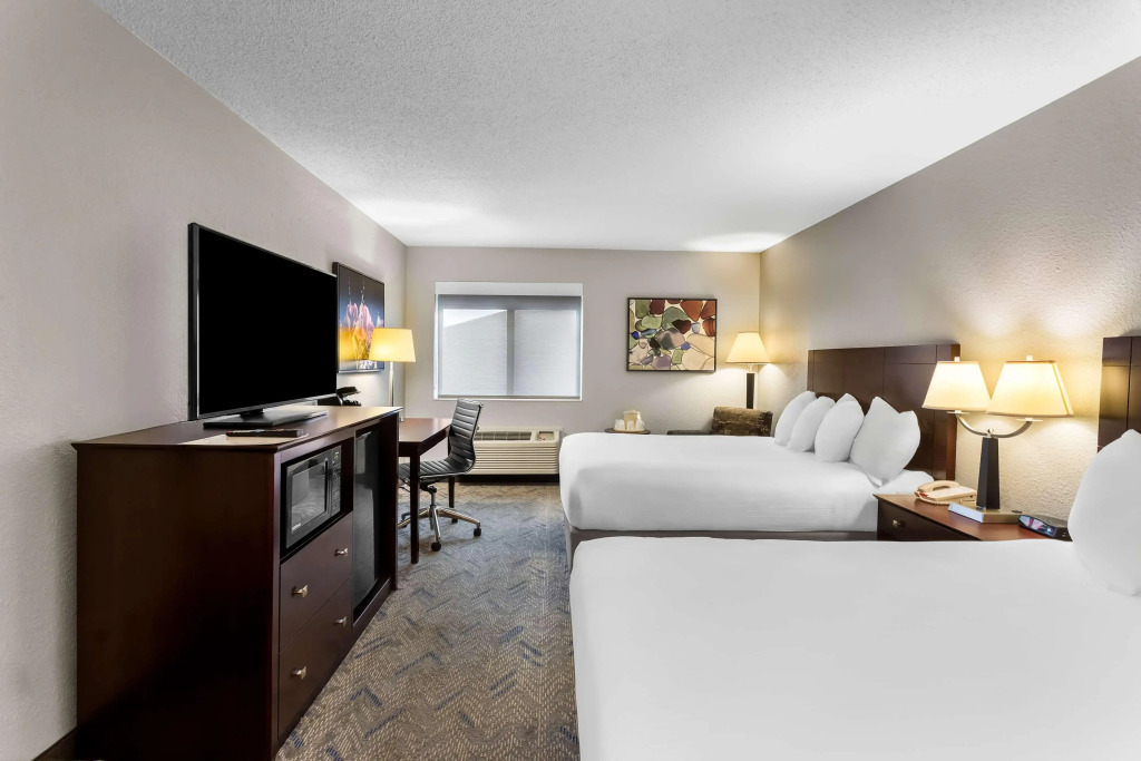 Best Western Oswego Hotel