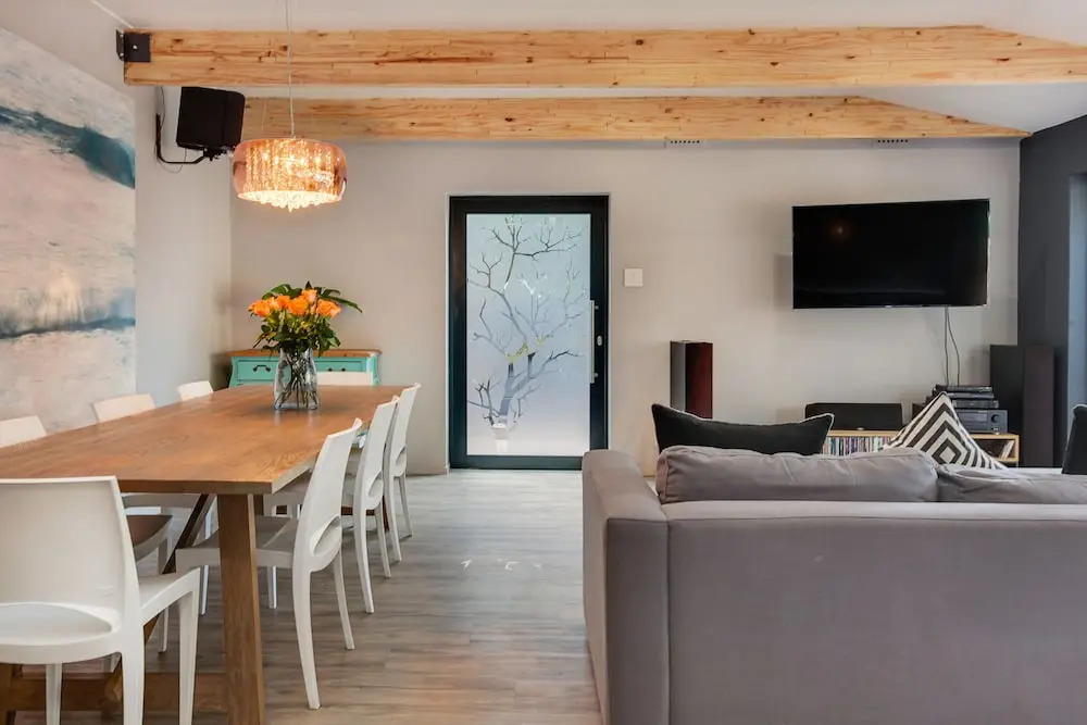 Long Beach Holiday House