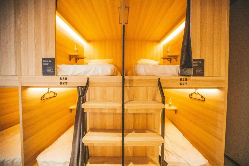 Chengdu Desti Youth Park Hostel Chunxi Road-24H Reception& English Service& Cafe& Bar& Luggage Storage& Large Public Area