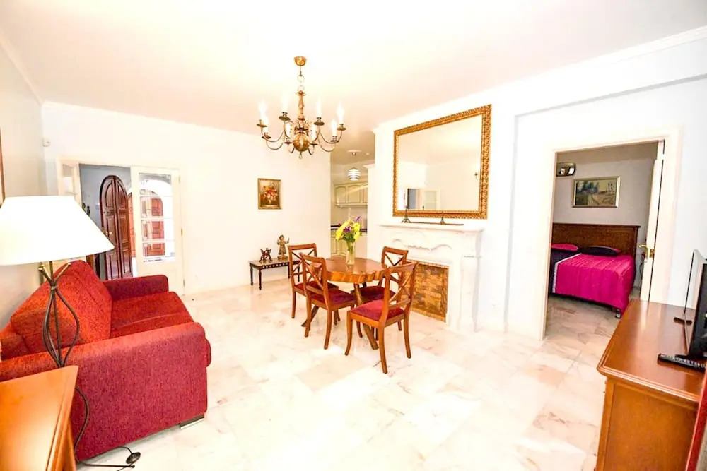 Apartment With one Bedroom in Caniço, With Wonderful sea View, Shared Pool, Enclosed Garden - 1 km From the Beach