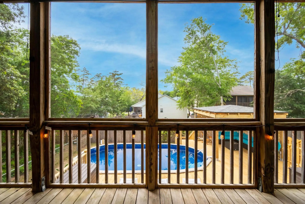 Woodlands Wonder by Oak Island Accommodations