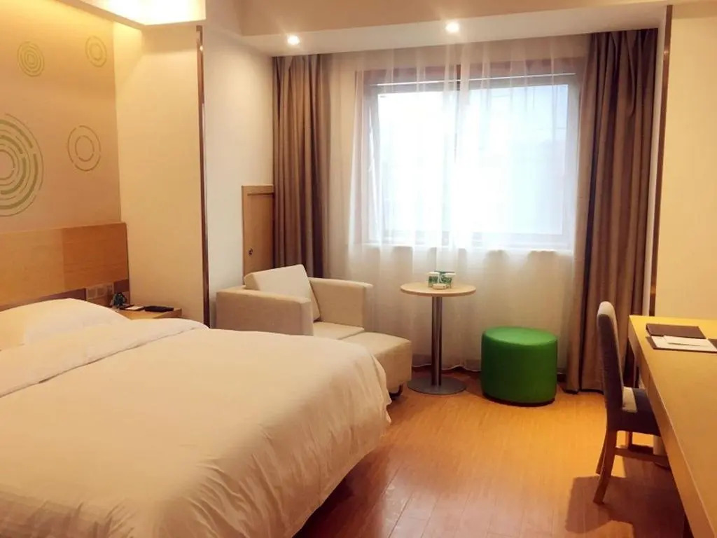 GreenTree Inn Shaoxing Binhai New City Dongsen Commercial Square Hotel