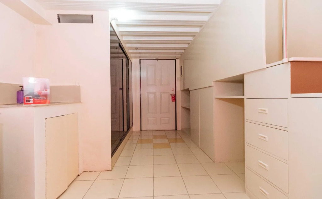 Reddoorz Plus @ Rsg Legarda Manila