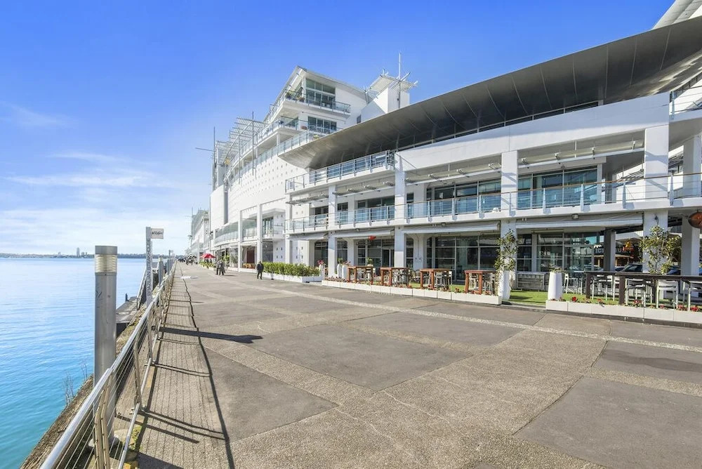 Panoramic Views - 2 Bedroom Sub-Penthouse