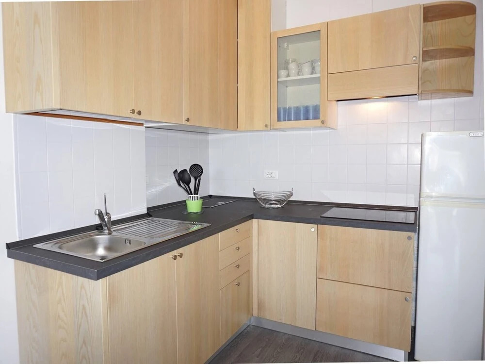 Beachside Flat With Shared Pool