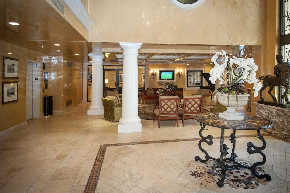 Sunshine Suites at 616 St. Paul