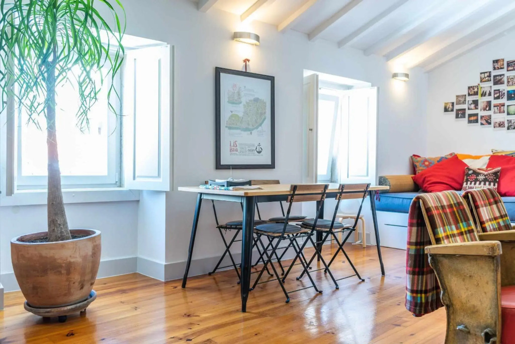 CharmingLoft Lisbon Avenida Large and Stylish Apt