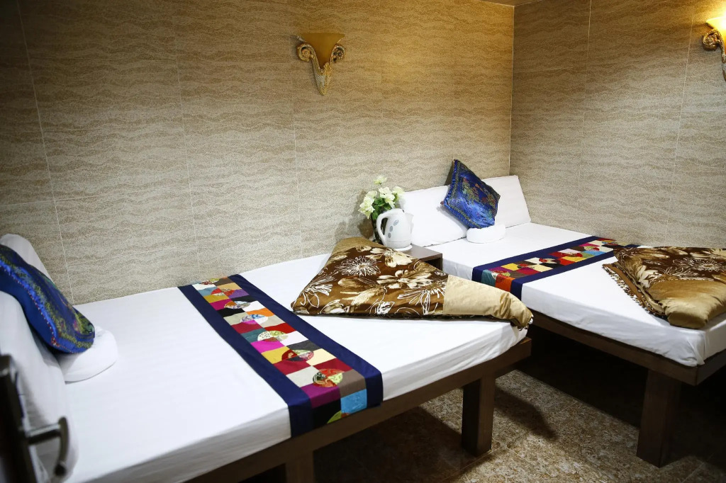 Sandhu Guest House