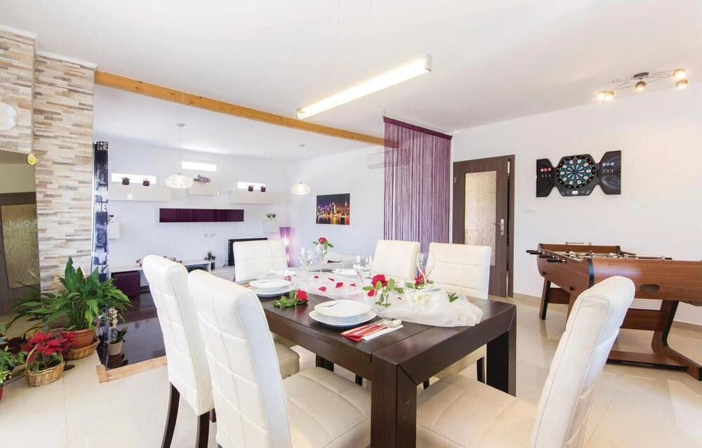 Luxurious Home In Pula