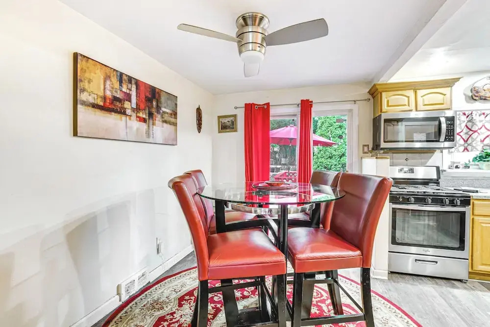 Newark Home w/ Deck & Fire Pit, 16 Mi to Nyc!