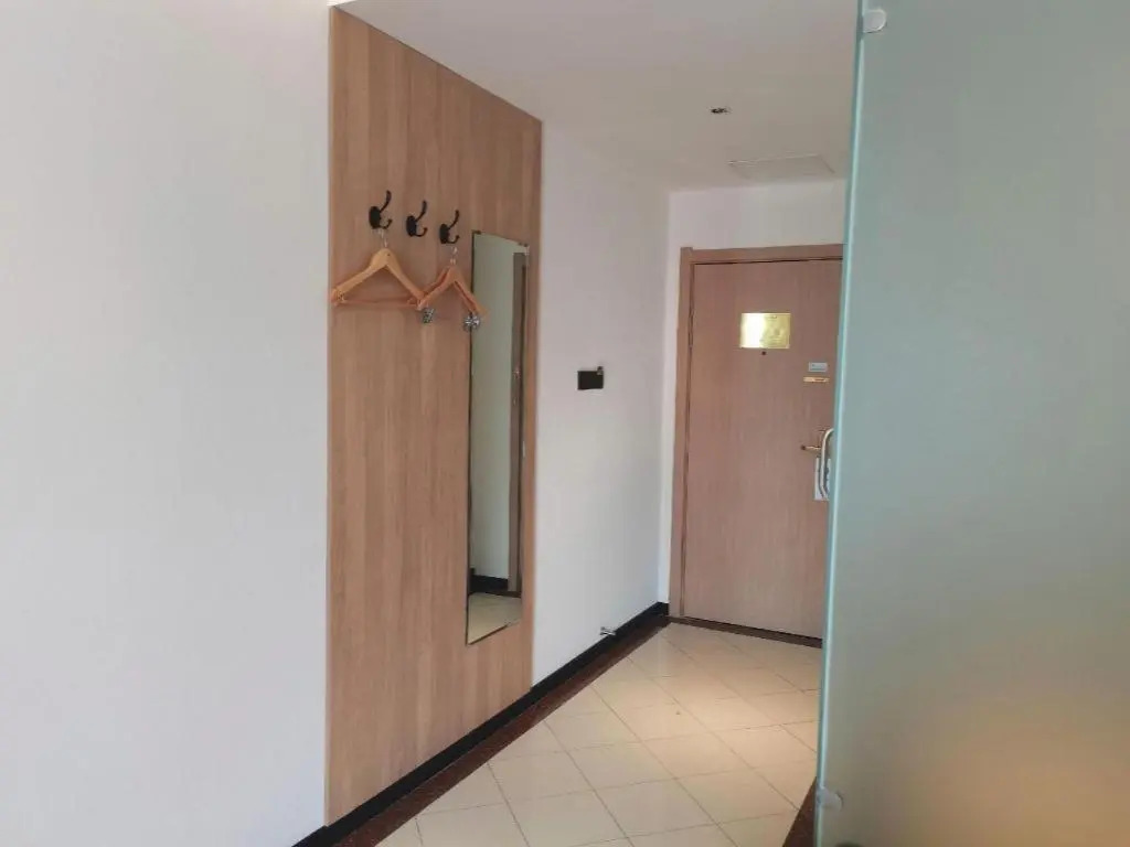 GreenTree Inn ShanXi LuLiang FengShan Road Central Park Express Hotel