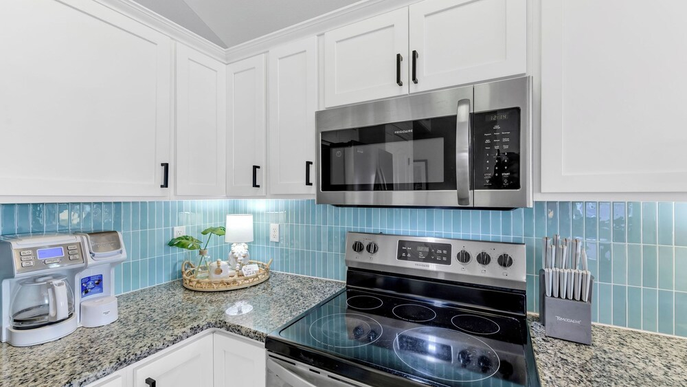 Totally Beachin by Avantstay Private Heated Pool, Hot Tub + Fire Pit!