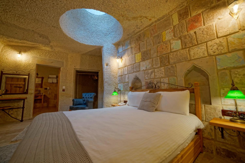 Design Cave Hotel