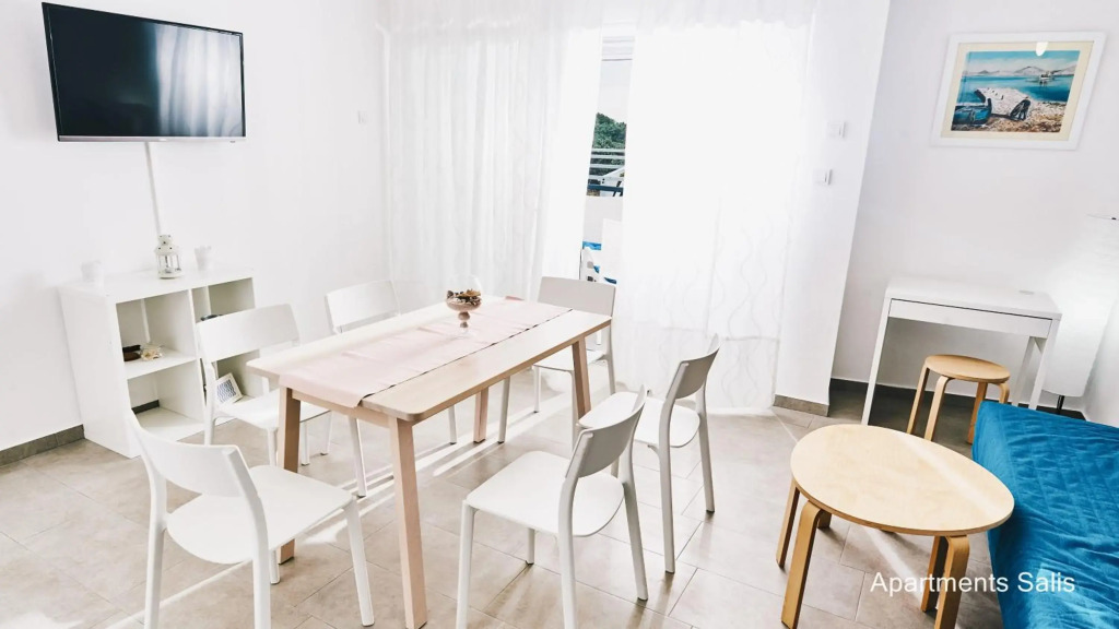 Salis Apartments