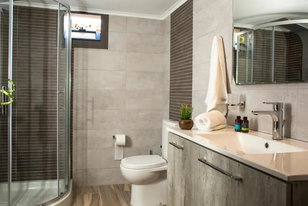 Evangelie Residence a brand new design apartment 5 minutes from the sea with a large garden