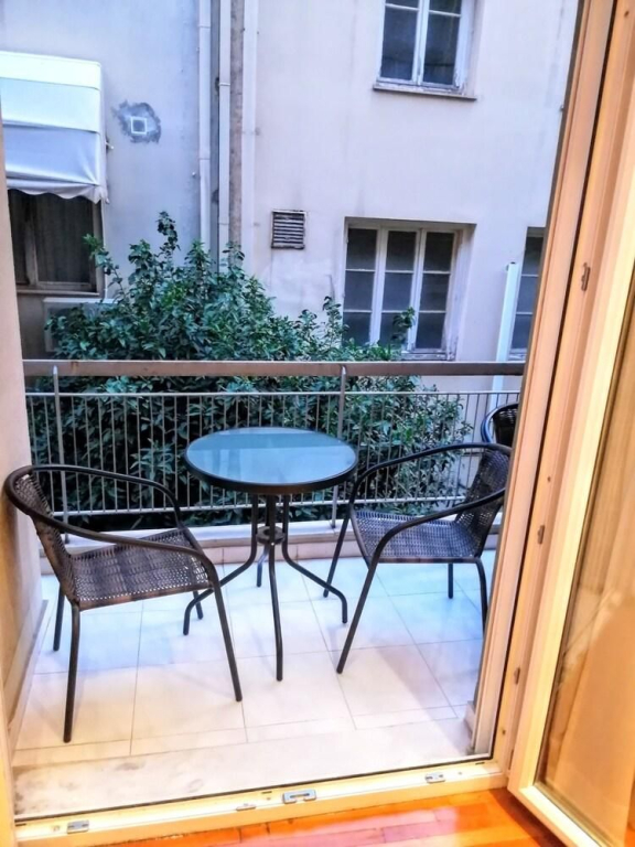 Modern apartment in Athens center