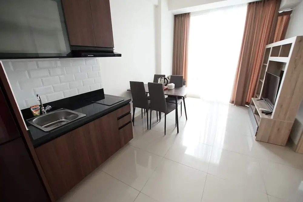Treepark BSD by Kakarama Room