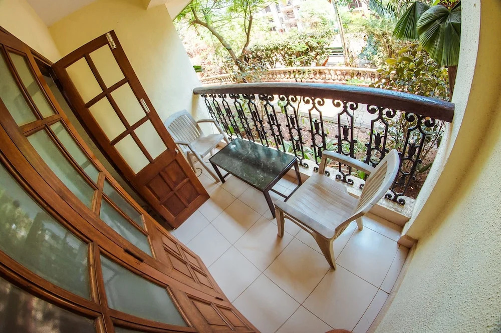 Showstopper Apartments 1 BHK Garden View