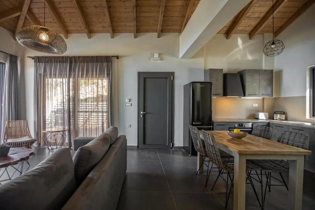 Villa Lefka with Private Infinity Pool & Panoramic Sea Views