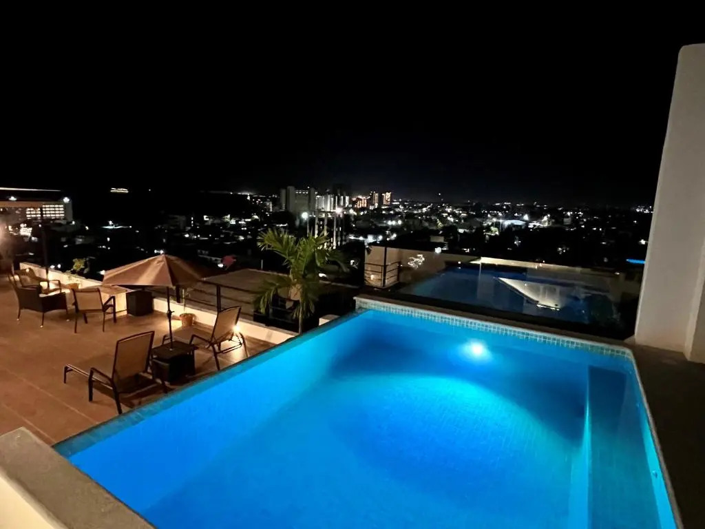 Condo SantoMar - Scenic views, 2Bed, 2Bath in Downtown, Pool, Gym, BBQ