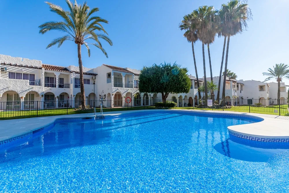 Apartamentos Río Marinas Canovas Nerja