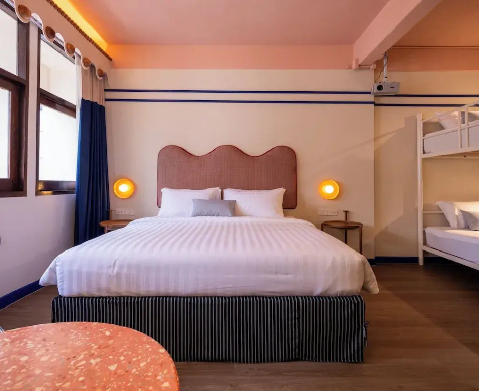 Blu Dock Restel Bangkok