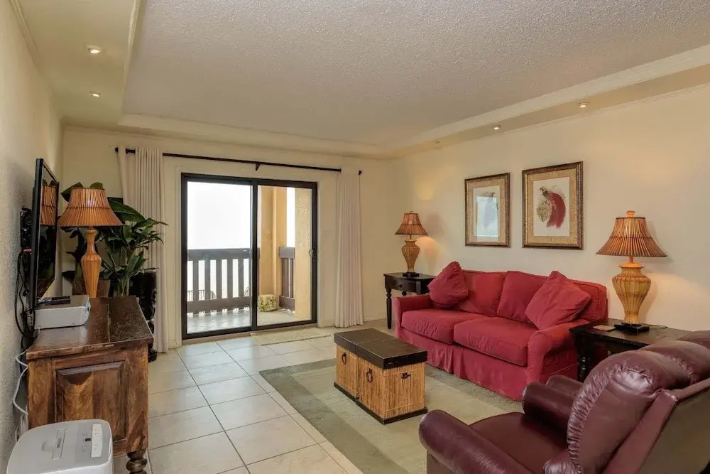 2nd Floor 1br Beachfront Condo W/ Heated Pools 1 Bedroom Condo