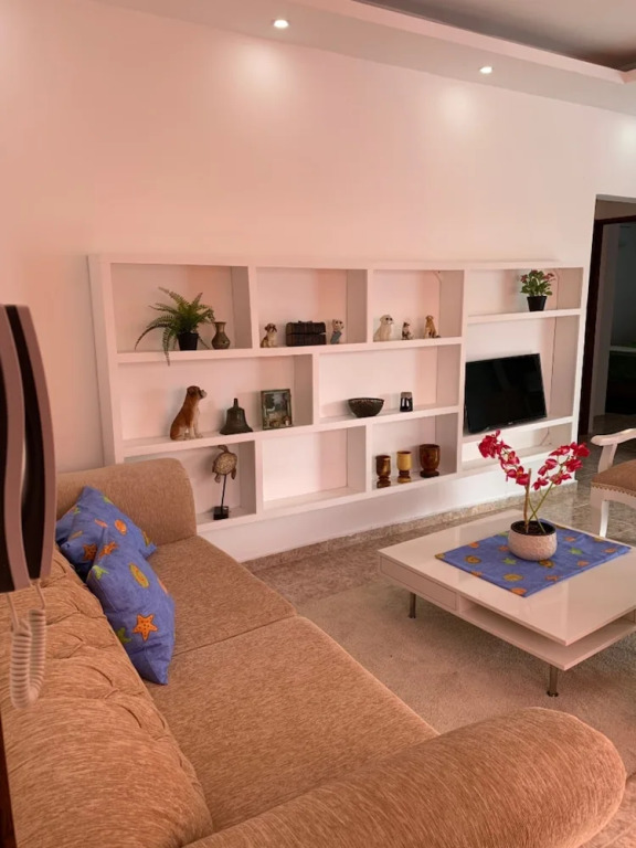 Stylish 1r-1b Apt Near The Beach And Main Street