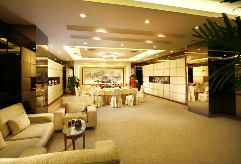 Kerren Hotel