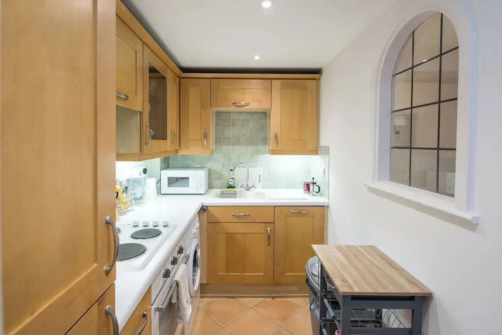 1BD Modern City Oasis: Near London Attractions