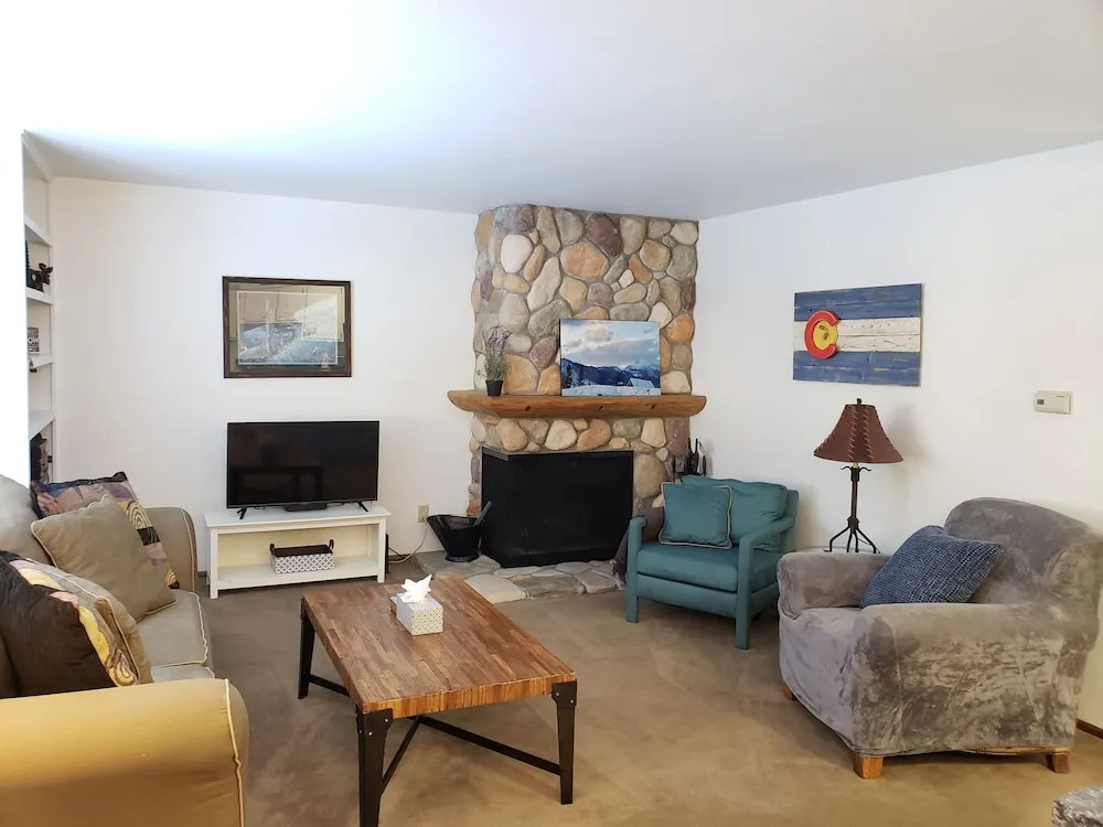 #1772 Chateau Claire at Lake Dillon - Best Central Location for Summit Ski Areas - Free Bus Route