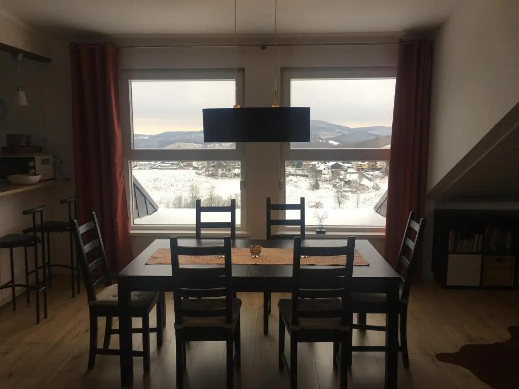 Linas Ferienwohnungen - zwei moderne FeWos mit Sauna im Haus und fantastischem Ausblick