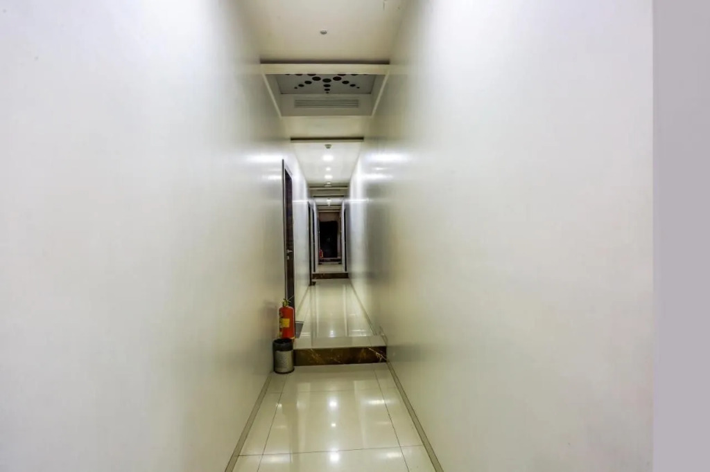 FabHotel Elvis Inn - Nr Mumbai International Airport