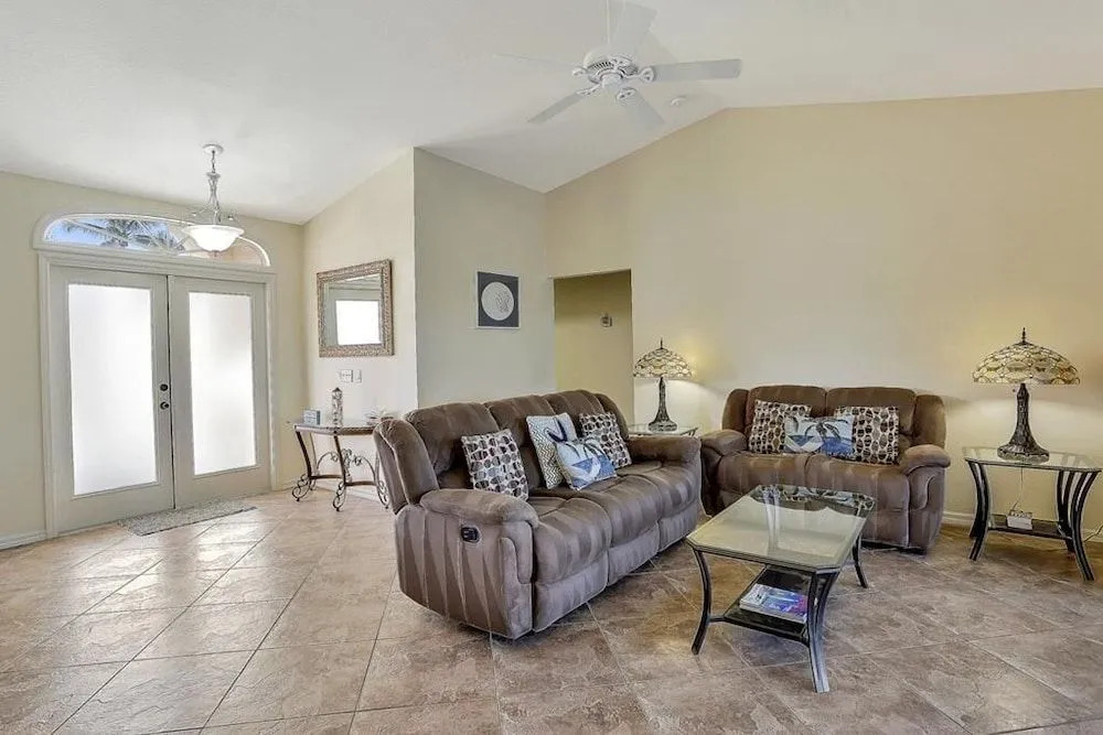 Hernando Home #64923 4 Bedrooms 3 Bathrooms Home
