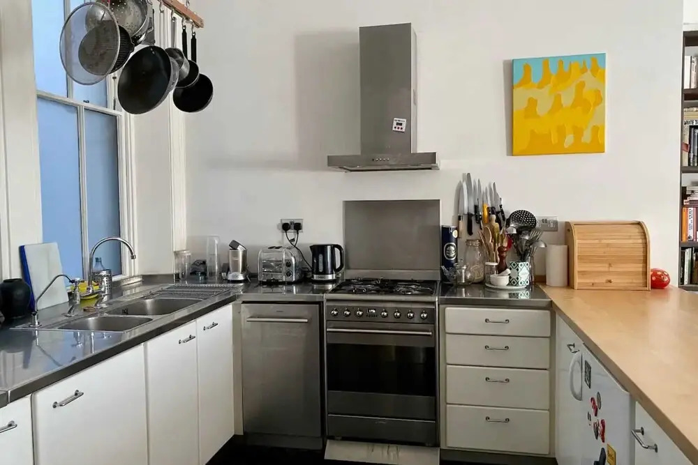 Spacious 2 Bedroom Flat in Central London