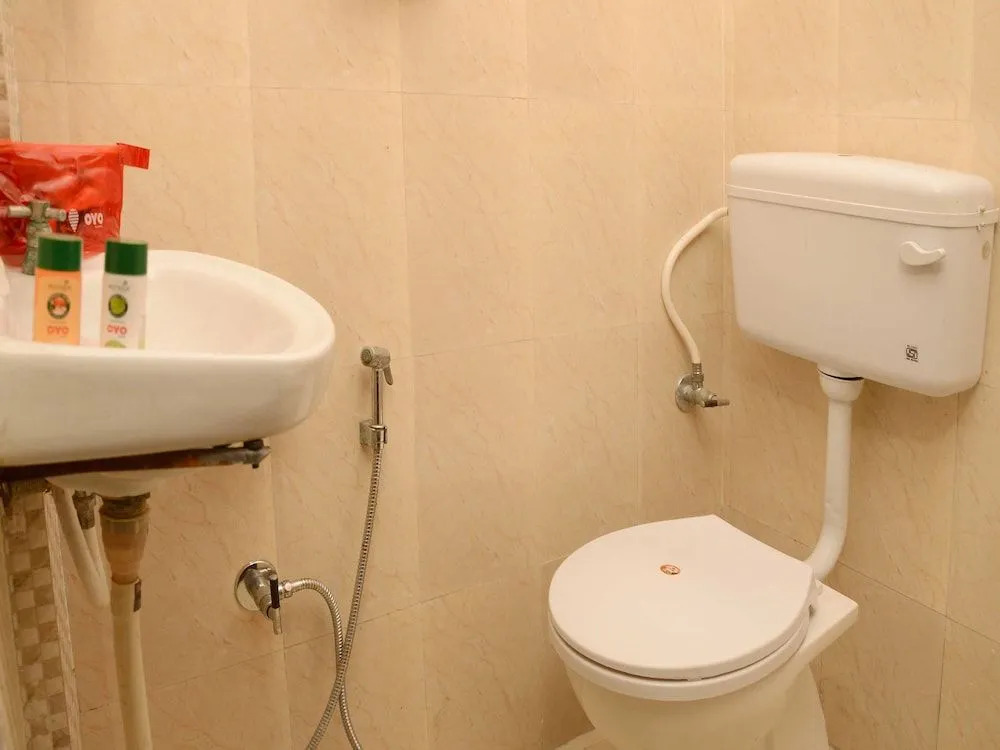 OYO 4033 Hotel Eden Residency