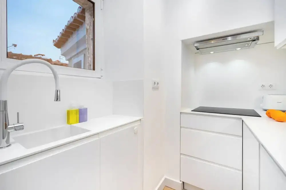 Modern Alfama Explore Lisbon W/ Comfort & Style