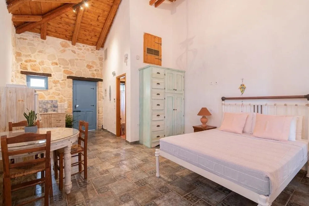 Strofilia Stone Residences