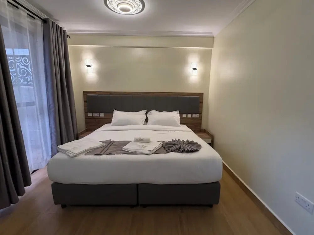 Canopy View Hotel