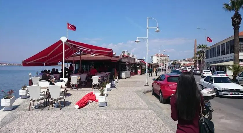 Mavi Beyaz Konuk Evi